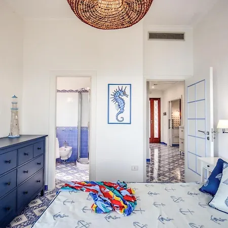 Wonderful Relais Tritone Sul Mare Lejlighed *