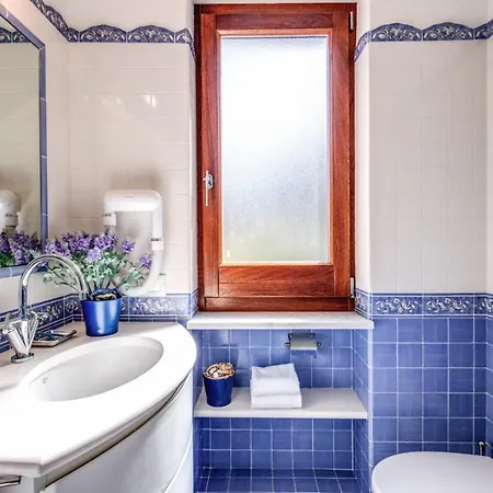 Wonderful Relais Tritone Sul Mare Lejlighed *